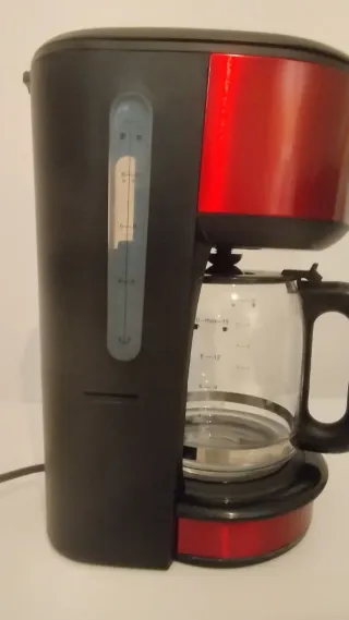 Cafetera Russell Hobbs roja (usada 1 vez)