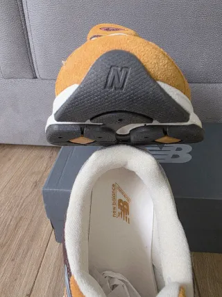 New Balance 9060 Tamanho 43