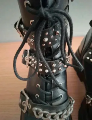 Botas Biker Stradivarius Rock Punk con Cadenas