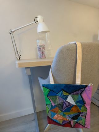 Bolso de tela pintado a mano