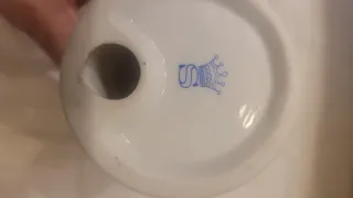 Figura de porcelana niña con oveja. Alemania