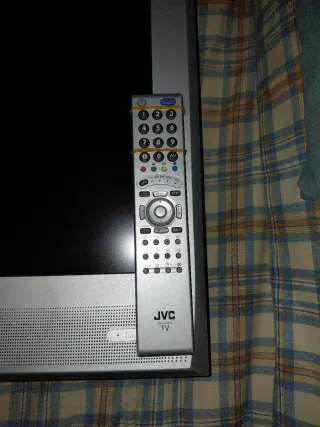 Televisor JVC 37 Plata