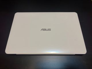 Portátil ASUS i3