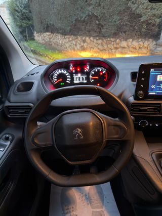 💙 Peugeot Rifter Active 2022 100CV IVA DEDUCIBLE