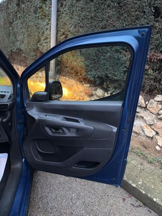 💙 Peugeot Rifter Active 2022 100CV IVA DEDUCIBLE