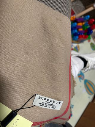 Lenço Burberry 100% Caxemira