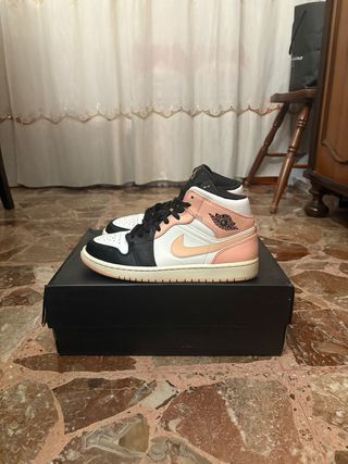 Jordan 1 Mid Pink White