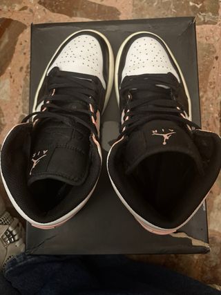 Jordan 1 Mid Pink White