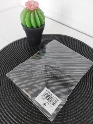 Marco de fotos blanco y plata