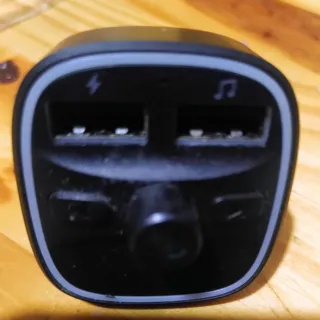 Transmisor bluetooth FM universal para coche