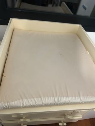 Cambiador bebé beige con cajones