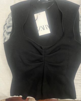 Camiseta tirantes Zara negra