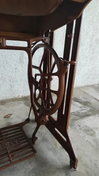 Máquina de coser Singer vintage.