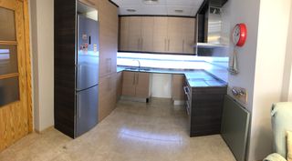 Piso luminoso con ascensor, parking y trastero