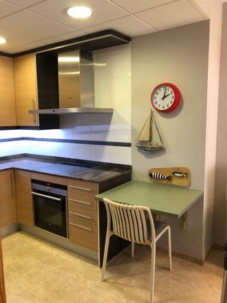 Piso luminoso con ascensor, parking y trastero