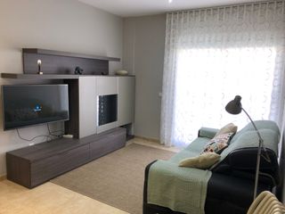 Piso luminoso con ascensor, parking y trastero