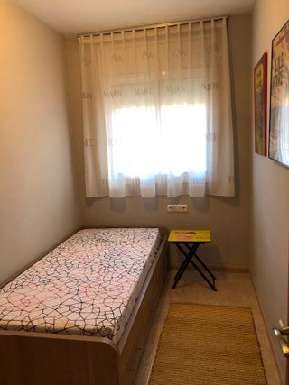 Piso luminoso con ascensor, parking y trastero