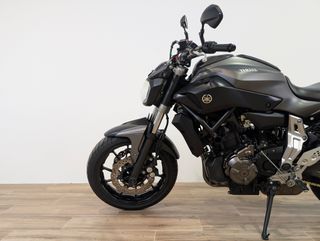 YAMAHA MT-07 2016