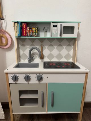 Cocinita de madera infantil