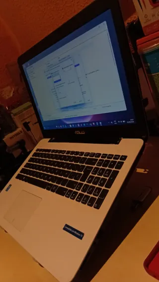 Portátil ASUS F554L Core i3 5ta Gen