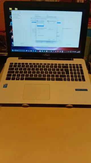 Portátil ASUS F554L Core i3 5ta Gen