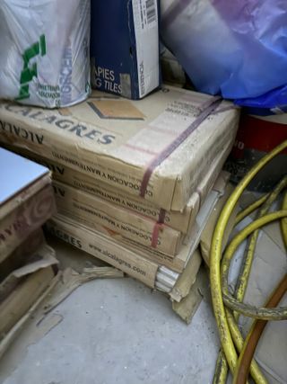 Azulejos Cerámicas en CARBALLO (A CORUÑA)