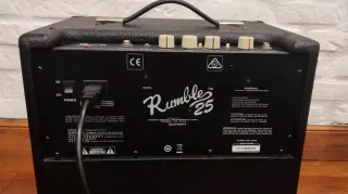 Ampli Bajo Fender Rumble 25