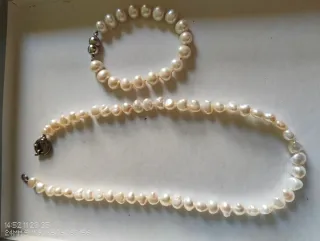 Collar y pulsera de perlas naturales