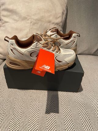 New Balance 530 Beige Talla 39