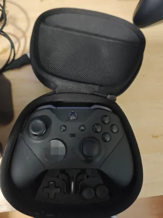 Xbox Series X + Mando Elite Series 2 + 11 juegos