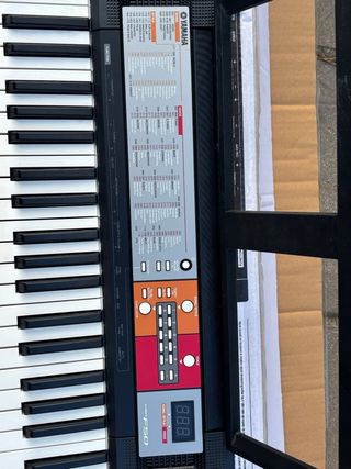 Piano Yamaha PSR F50