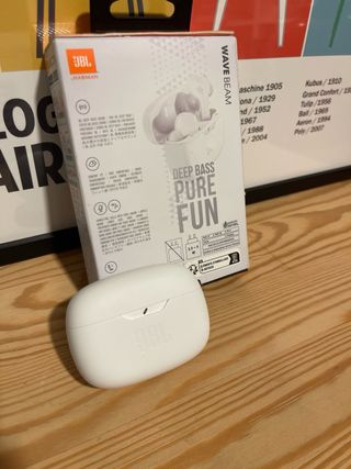 Auriculares JBL inalámbricos blancos