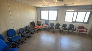 Mobiliario de oficina y +