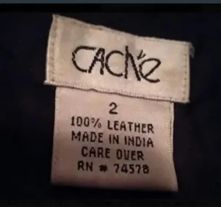 Pantalón negro de cuero piel Caché