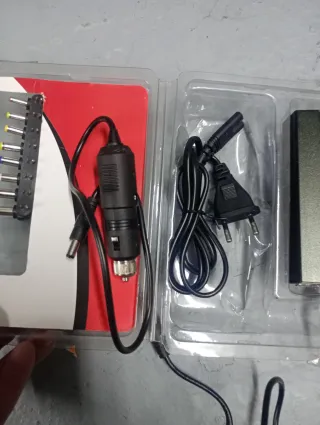 Adaptador Universal Portátil 120W