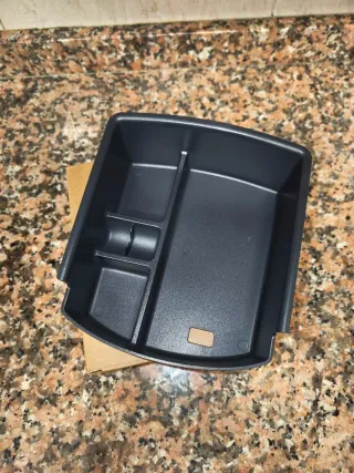 Cajón consola Hyundai i30.