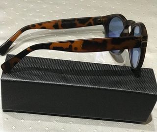 Gafas de sol tortuga y azules