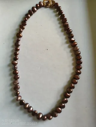 Collar Perlas Naturales Marrón Cierre Dorado