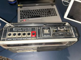 Radio Sanyo M2422F Cassette Player
