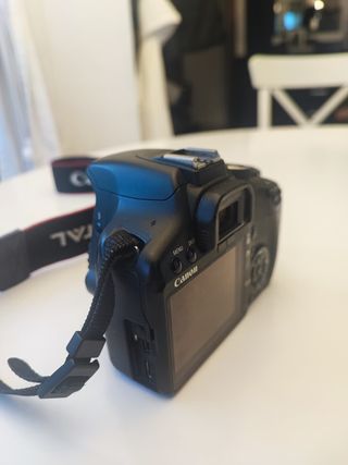 Canon EOS 500D + Objetivo EFS 18-55mm