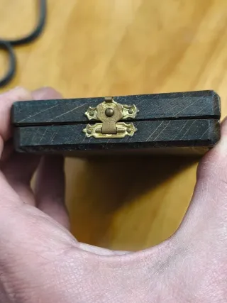 Brújula antigua de bolsillo