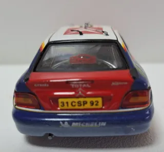 Miniatura Citroën Xsara 1/43 efecto nieve.