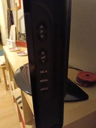 Televisor LG Negro de 60x90 con mando