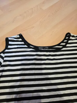 Camiseta hombros descubiertos