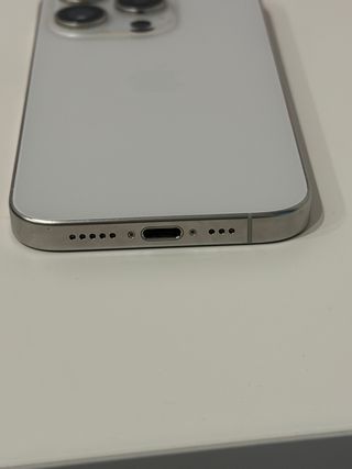 iPhone 15 Pro. Piezas en perfecto estado.