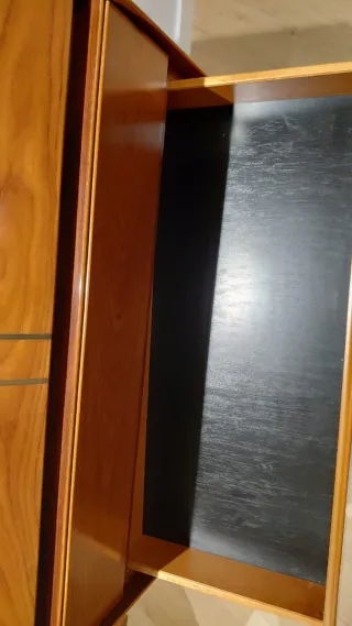 Cómoda de madera natural cerezo