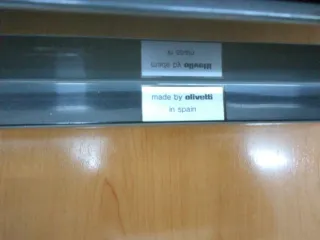 Máquina de escribir Olivetti Línea 98