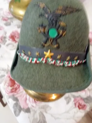 Cappello Alpino con Aquila e Fiocco Tricolore