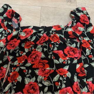 Vestido corto estampado flores