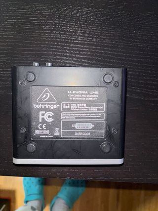 Behringer UM2 Tarjeta de Sonido